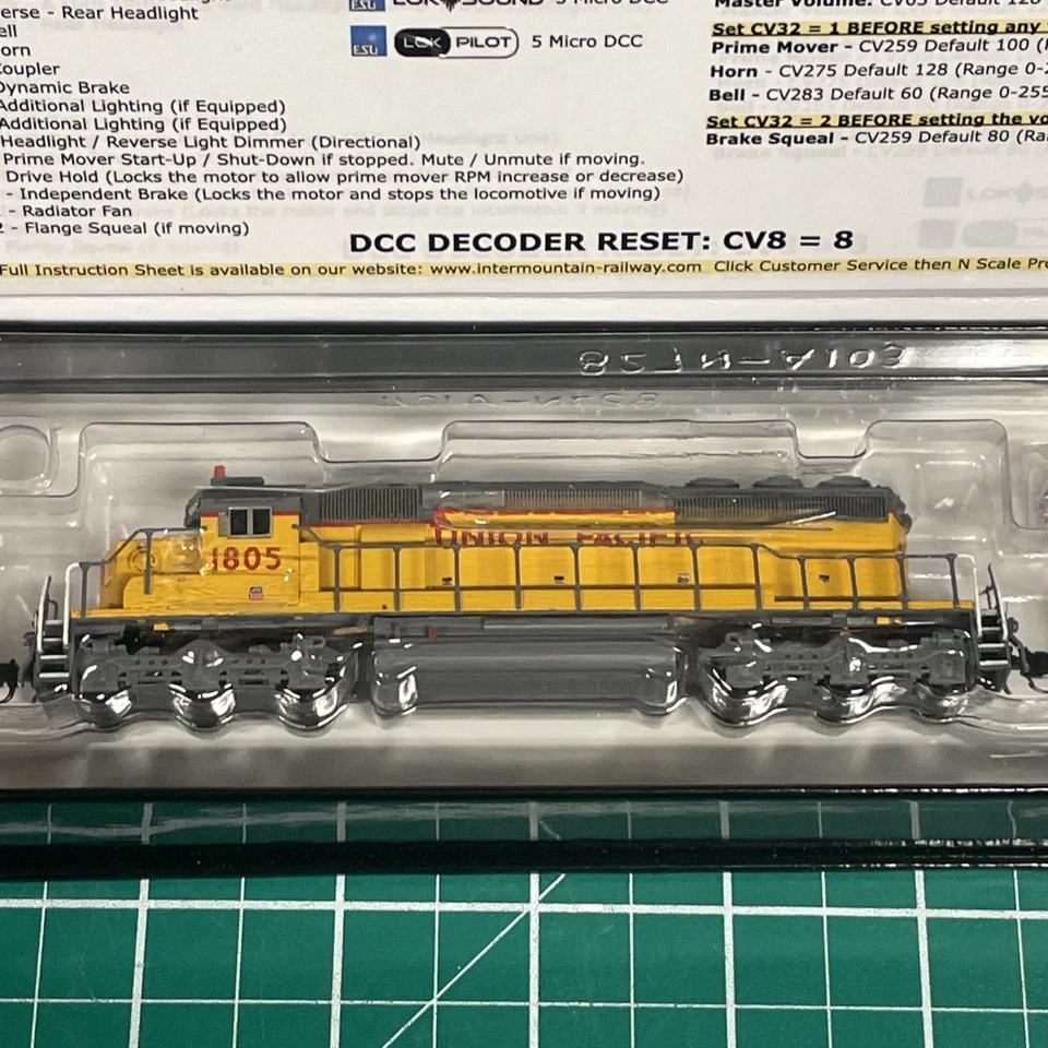 New! N-Scale Intermountain 69372-06 UP SD40-2 DC $ 169.95 Make Offer Last One - Image 2 of 4