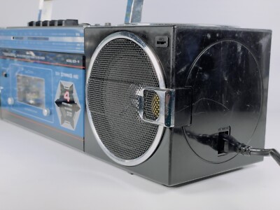 Vintage Realistic SCR-19 AM/FM Cassette Player Radio W/Power Chord