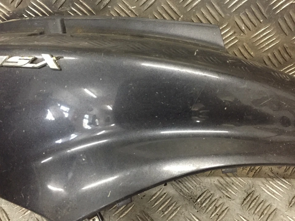 Carenado lateral derecho Yamaha Cygnus 125 2005 Foto 3 de 4