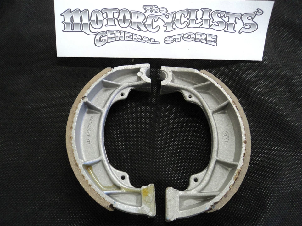 SUZUKI FRONT OR REAR BRAKE SHOES DR 400 500 PE 250 400 SP 370 500 505 - Image 2 of 2