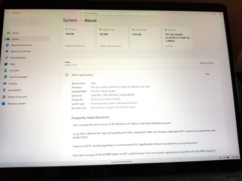 Microsoft Surface Pro 8 1983 13" i5-1135G7 and Type Cover Bundle - Picture 3 of 6