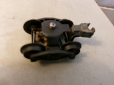 LIONEL STAPLE END DIECAST TRUCK WITH SLIDE SHOE EXCELLENT CONDITION