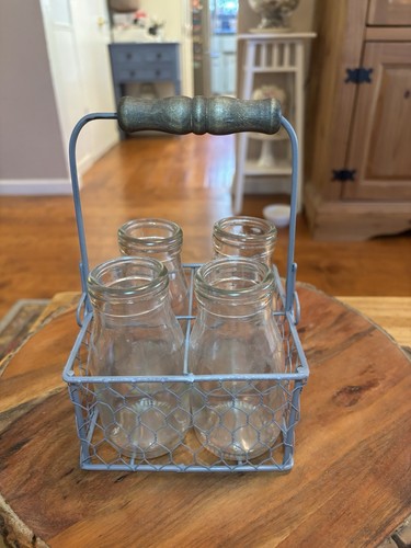 FARMHOUSE STYLE 4 GLASS MILK BOTTLE VASES W/GRAY METAL CARRIER & WOODEN HANDLE - Picture 6 of 8