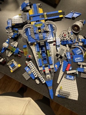 LEGO The LEGO Movie: Benny's Spaceship 70816 Incomplete, Extra Pieces
