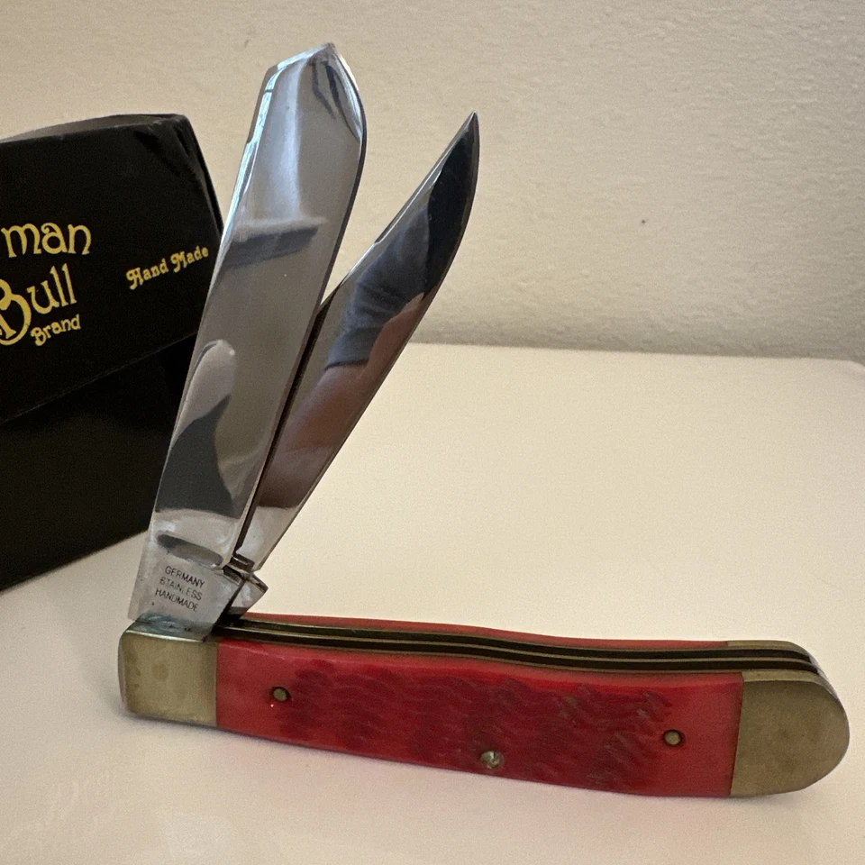 VINTAGE GERMAN BULL GERMAN STAINLESS STAG FULL SIZE TRAPPER KNIFE RED - Image 2 of 2