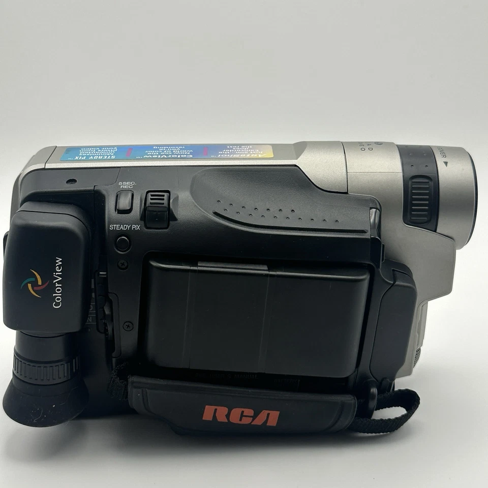 RCA Auto Shot Camcorder Steady Pix 200X Zoom, Tape, Bag, Battery, Untested - Image 4 of 4