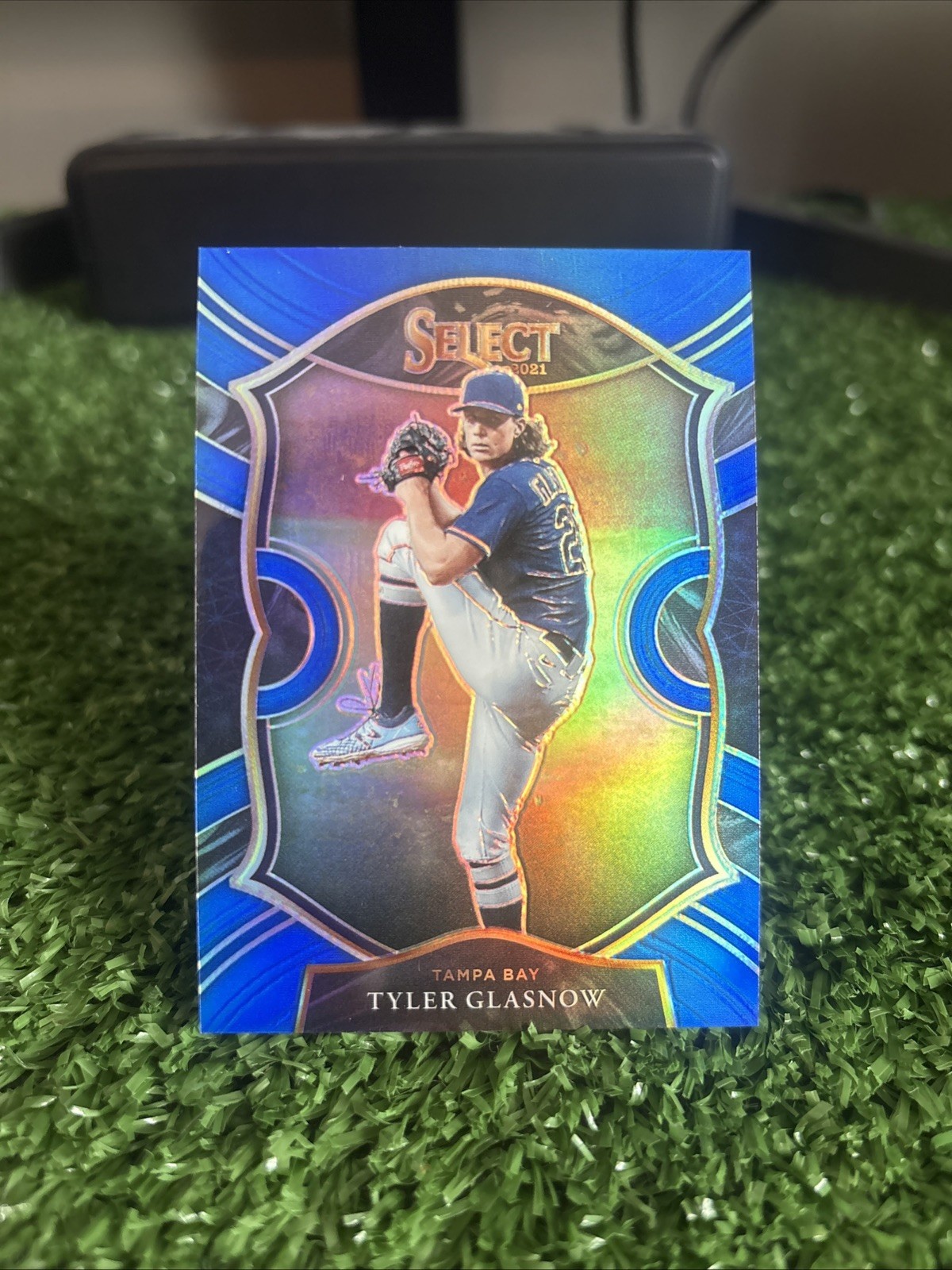 TYLER GLASNOW 2021 PANINI SELECT BLUE PRIZM PARALLEL 031/149 #37