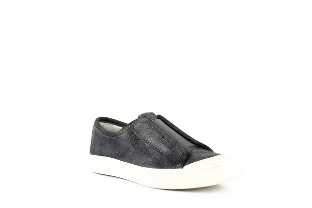 frye claudia slip on