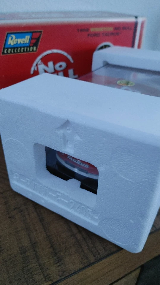 Réplica diecast Revell Collection Club Jimmy Spencer #23 No Bull 1:24 con certificado de autenticidad nueva en caja Foto 2 de 4