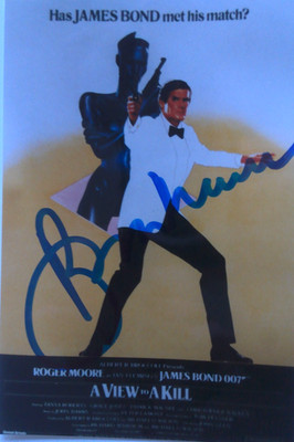 Roger Moore (+) orig. Autogramm 9x13 James Bond 007  A VIEW TO A KILL