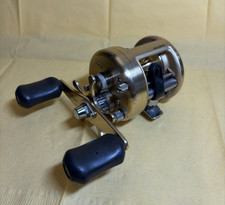 Shimano Gold Calcutta 100B Baitcasting Fishing Reel Carbontex Drag Free Shipping