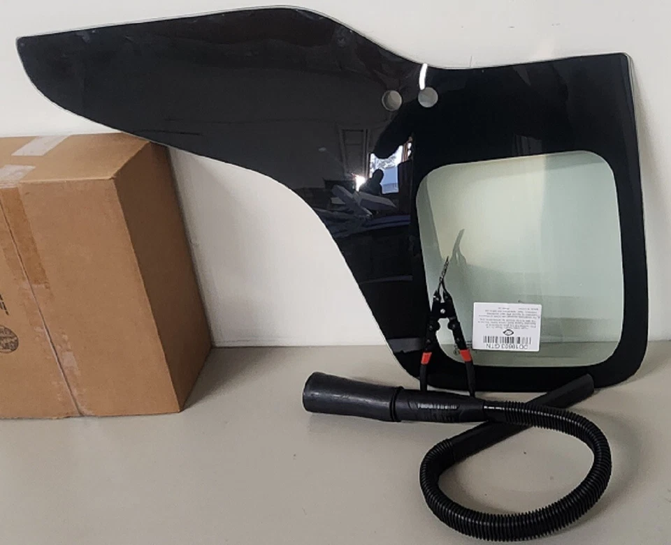 Se adapta a Isuzu FVR FTR 1996-2011 cabina lado pasajero delantero inferior vidrio exterior derecho Foto 2 de 3