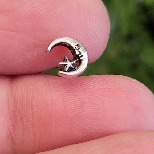 Moon Star Silver Plated Top Labret 16 g (1,2 mm) perno bilanciere cartilagine... - Video 1 di 1
