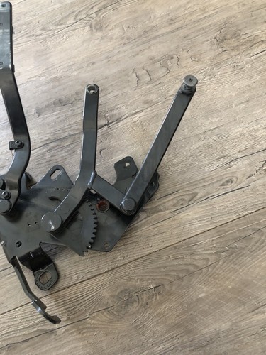 Smart Fortwo Convertible Top Main Hinge Witout Motor or Switches Right Side - Picture 7 of 8