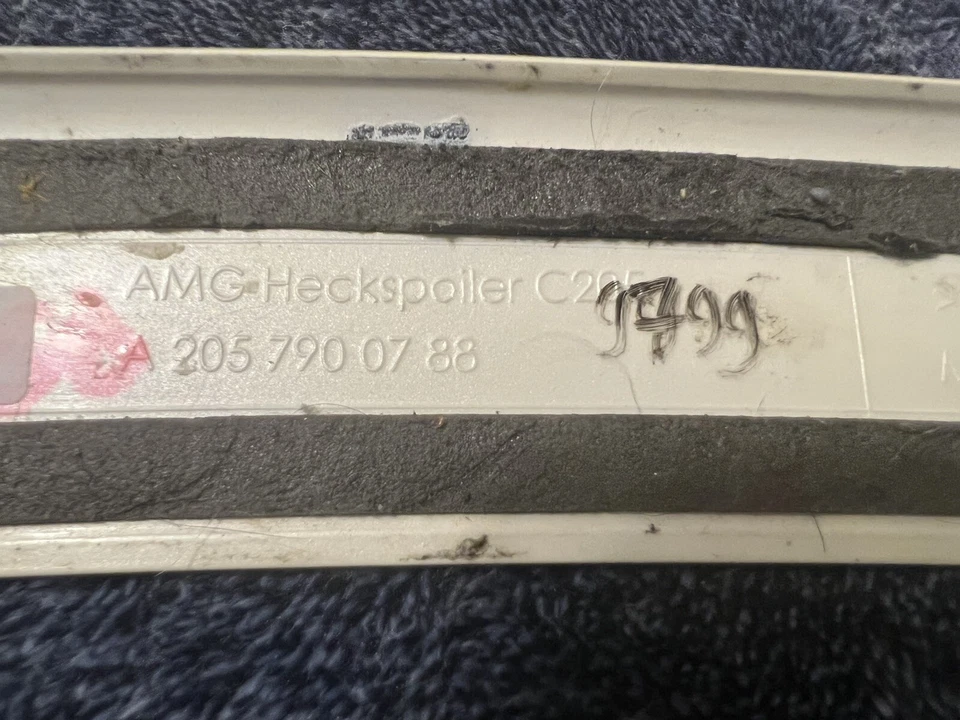 Alerón trasero Mercedes Clase C C63 AMG 2017-20 OEM-blanco diamante o fibra de carbono Foto 2 de 4
