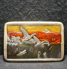 WI01134 AWESOME VINTAGE 1970s TWO DUCKS FLYING BIRD ANIMAL ARTWORK BELT BUCKLE