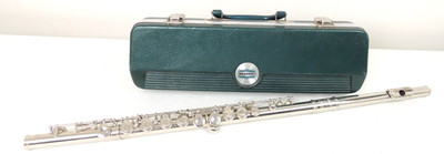 SELMER C FLUTE  USA Bundy Closed Hole Serial 144460  w/ Case