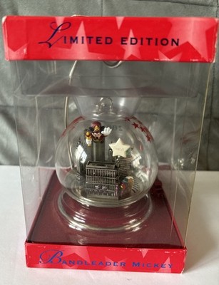 Lenox 2000 Bandleader Mickey Macys Parade World Trade Center Twin Towers NEW