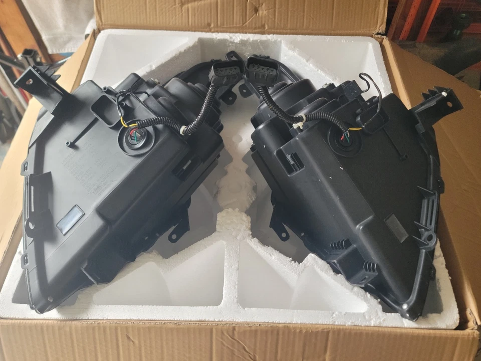 2009-2014 CADILLAC SRX CONJUNTO DE FAROL FUMÊ ) Halogênio) - Imagem 4 de 4