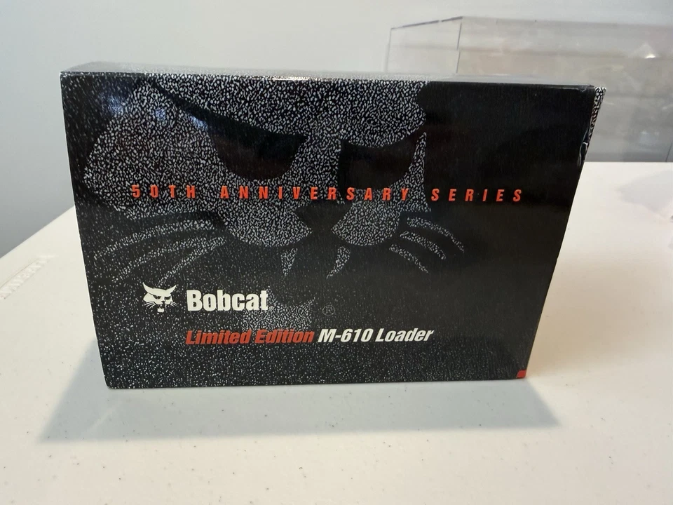 Bobcat Limited edition 1:25 Scale Gold Plated M610 Loader - Image 2 of 4