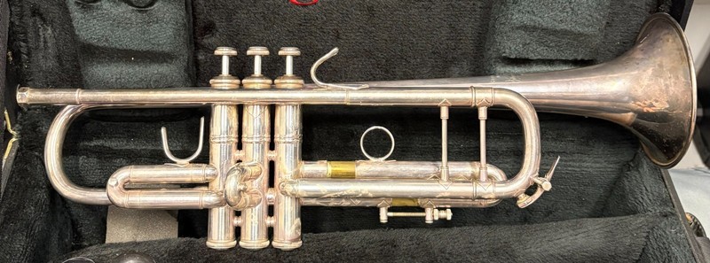 Bach Stradivarius Trumpet Model 37, Silver Finish