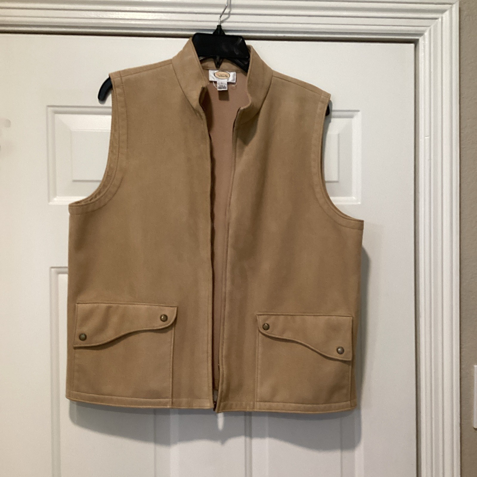 Talbots Beige Vest with Pockets Women's Size L Short Solid Style