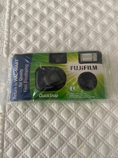 Fujifilm Fuji Quicksnap 400 Single Use Disposable 35mm Camera with Flash 2009