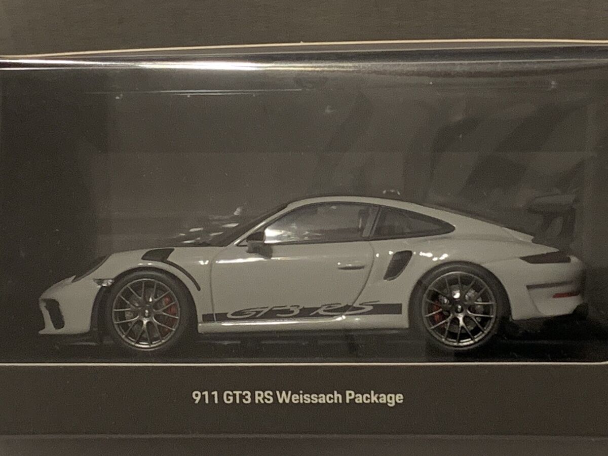 Porsche 911 GT3 RS (991.2) Chalk Limited Edition Minichamps Porsche 911 GT3 RS (991.2) Chalk Limited Edition Minichamps