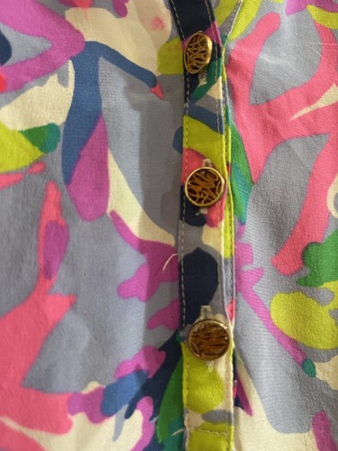 LILLY PULITZER BAILEY SLEEVELESS SILK TOP V-Neck Havin A Blast Size XS Relax Fit - Picture 5 of 9