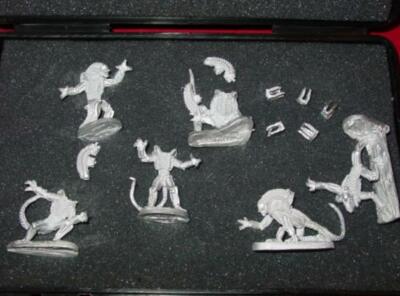 Painted Aliens Miniature Leading Edge Games; Alien Queen 25mm