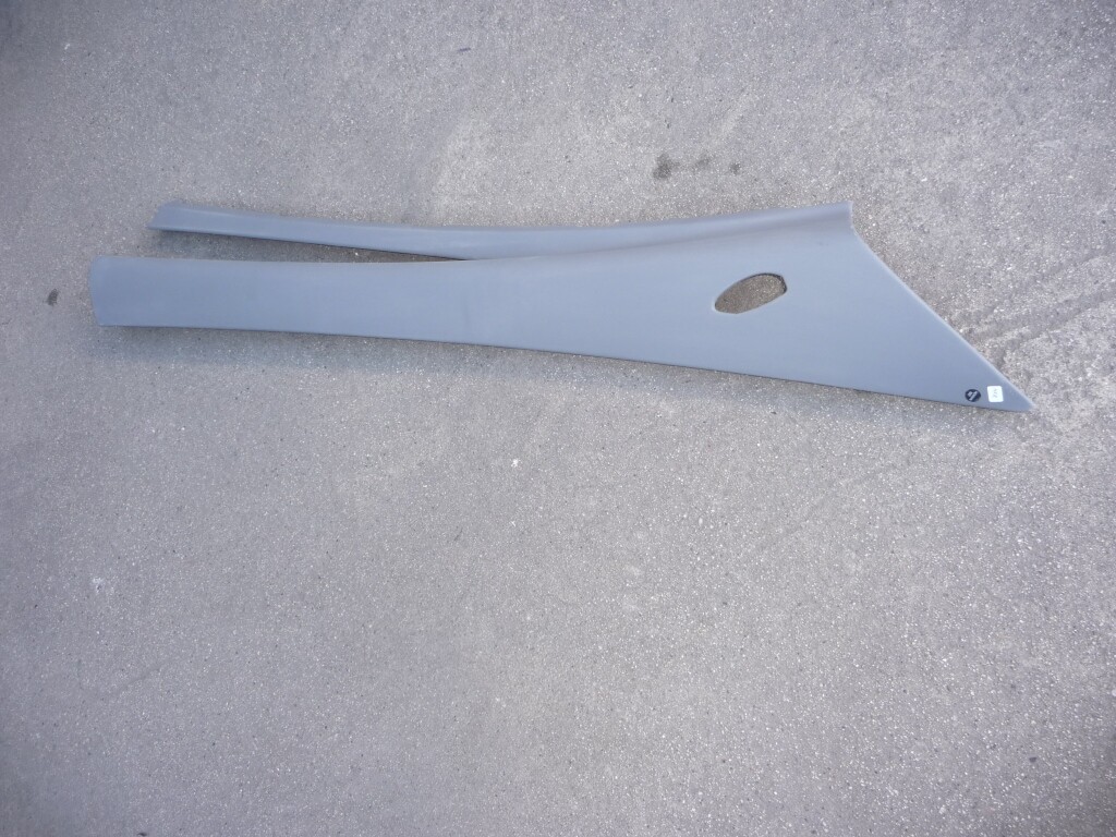 2016-2018 McLaren 570S 540C Right Passenger Door Upper Molding Cover OEM Reman