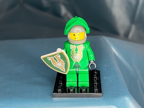 LEGO - Knights Kingdom II - Rascus mit goldener Musterrüstung - Minifigur grün