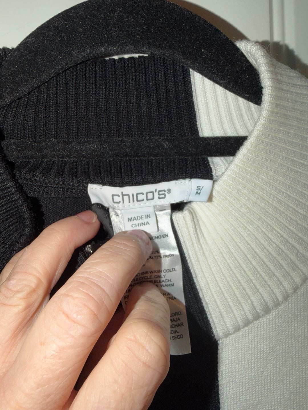 Chico’s Black & White Colorblock Rhinestone Zip Poncho Sweater S/M, photo 4
