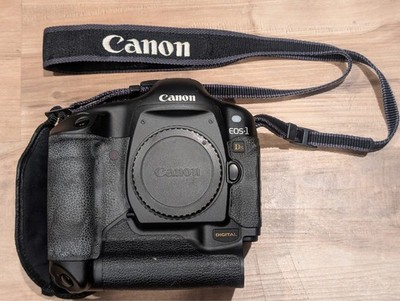   1K Clicks! Canon EOS 1Ds Mark I, Full Frame 11.1 MP DSLR Body Only, Classic