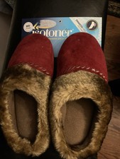 Ladies New Isotoner Slippers M