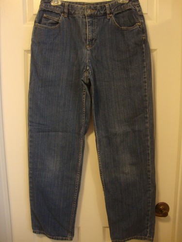 LIZ CLAIBORNE straight leg jeans 