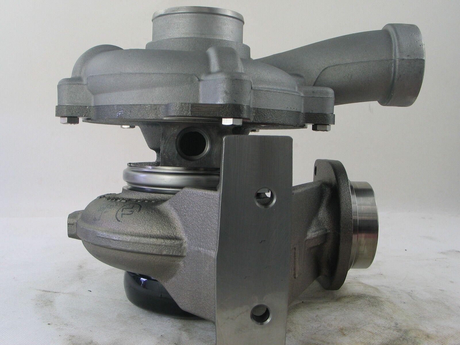 Bapmic 179515 V2S Turbocharger For 2008-2010 Ford F-250/F-350/F-450/F-550 6.4L Powerstroke Diesel