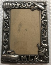 Metal Picture Frame Alphabet Holds 6  x 4  Photo Tabletop EUC
