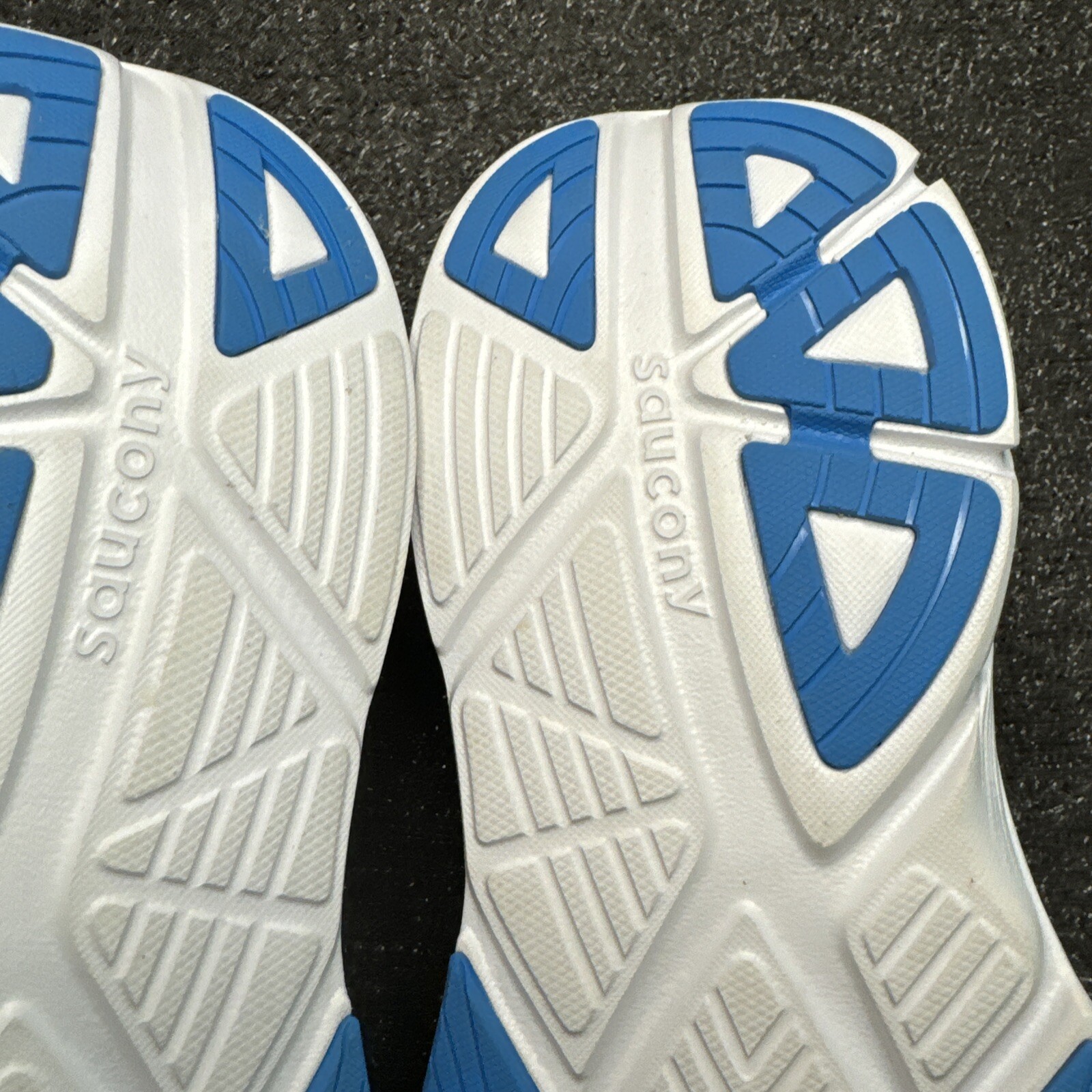 Saucony Guide 17 Men’s Size 11 Wide Running Shoes ‘Navy/cobalt