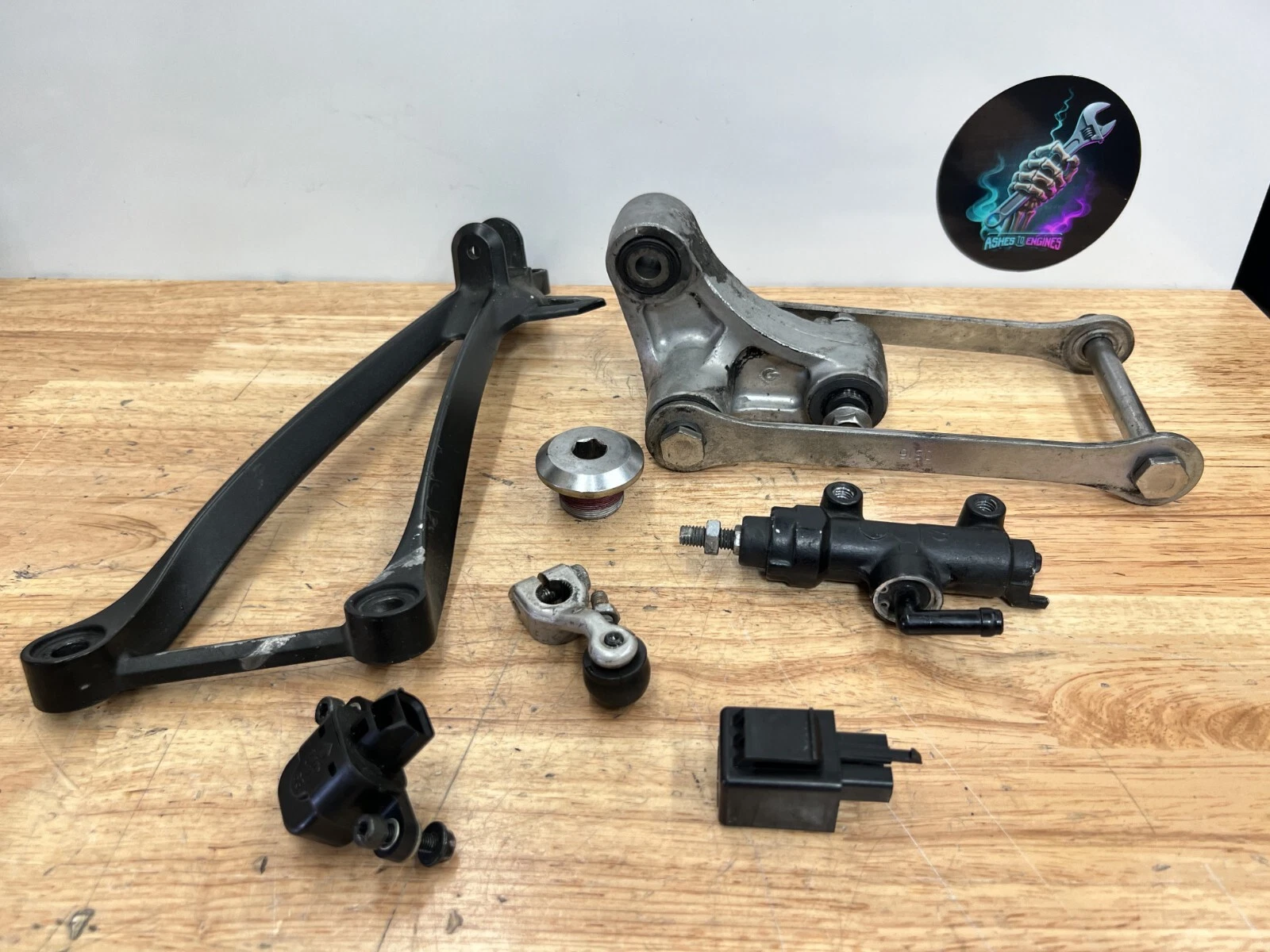 2013 - 2015 Kawasaki Ninja ZX6R 636 OEM Miscellaneous Parts Lot