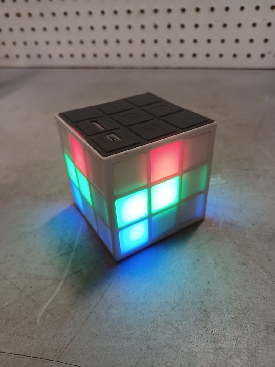 Mobi Cube Bluetooth Speaker -White Cube W/ LED Light Show TESTED WORKING  AUDIO