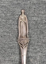 1930's Queen Elizabeth Monarch Cooper Brothers Electroplated Sliver Spoon