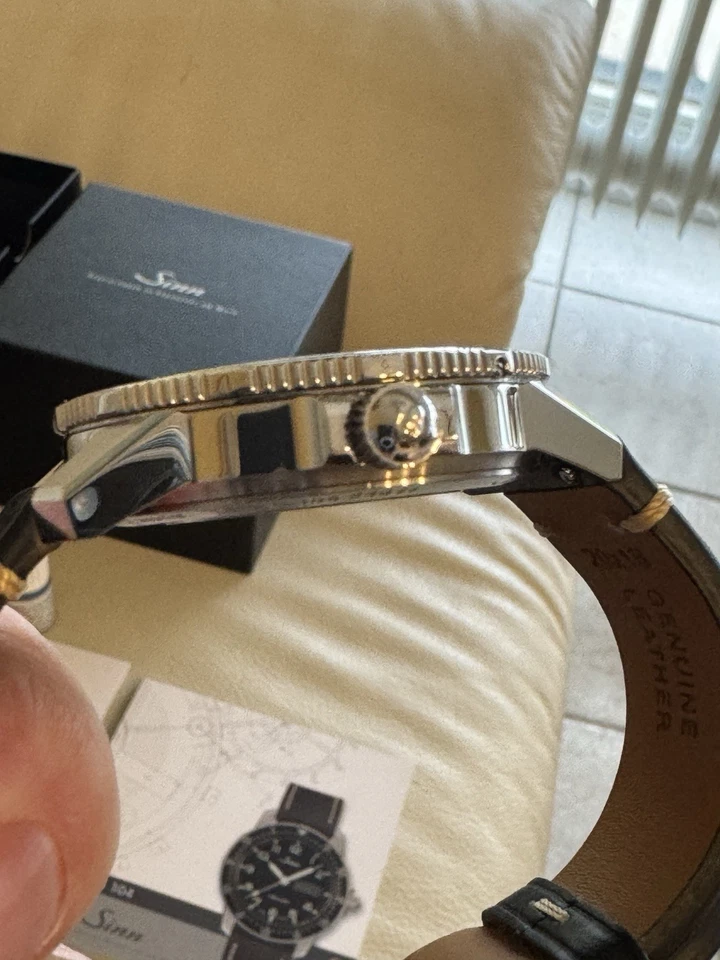 SINN 104 So gut wie Neuwertig und nur 1 mal getragen.Erst 5 Monate alt.2 Bänder. - Bild 4 von 4