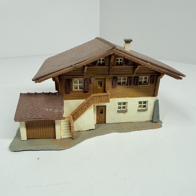 Z Scale Kibri Alpine Chalet House Built