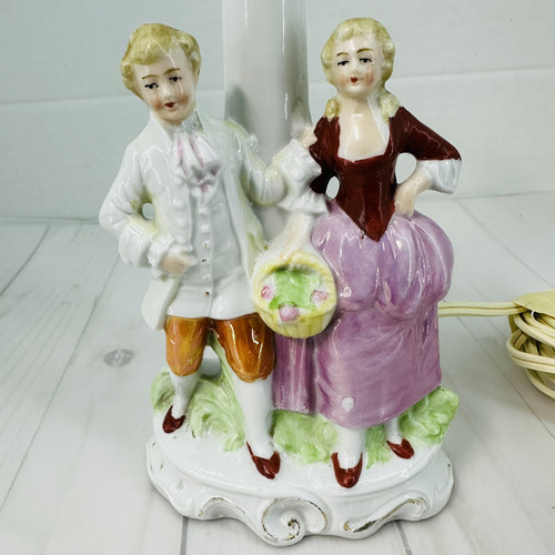 Lampada da tavolo accento statuina coppia corteggio vittoriana porcellana tedesca boudoir - Foto 1 di 16