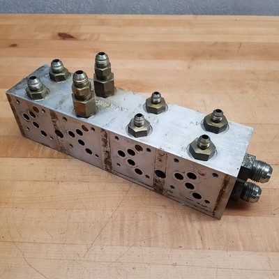 Vector Engineering VM05-P-4-3-3 Manifold Block, 13 1/4'' x 3 1/2'' x 3 1/2'' - USED