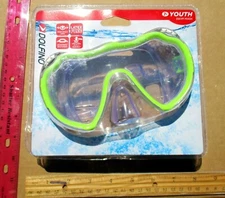 New Dolfino YOUTH SWIM MASK Swimming Goggles Green Frame ages 7+ Adjustable 
