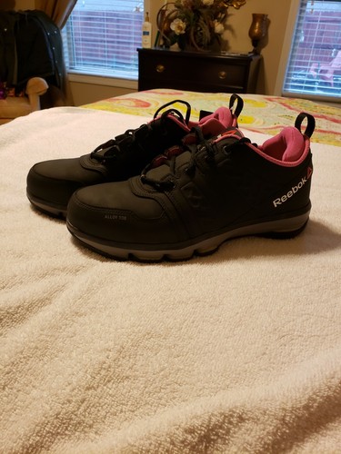 Reebok Womens Steel Toe Work Shoes. New 