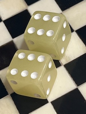 RARE vtg Koplow Armory d6 16mm glow-in-the dark rpg ad&d dice 021926@