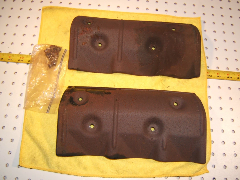 BMW 1976 3.0 Si inyectado tipo EE. UU. colector de escape superior metal 1 juego de 2 escudos Foto 2 de 4